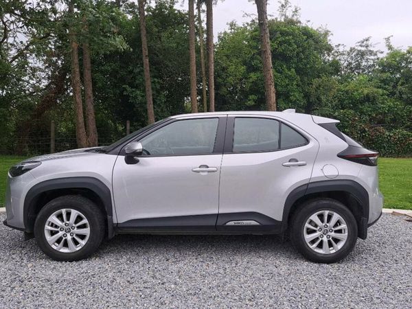 Toyota Yaris Cross Hatchback, Petrol Hybrid, 2022, Grey