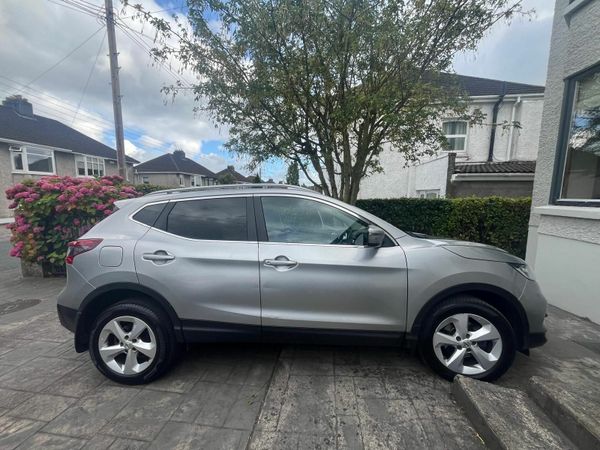 Nissan Qashqai MPV, Diesel, 2018, Grey