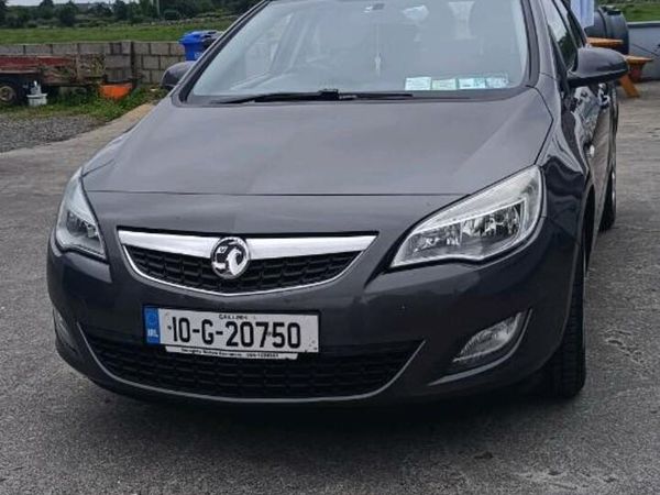Vauxhall Astra Hatchback, Petrol, 2010, Grey