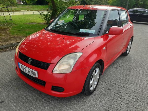 Suzuki Swift Hatchback, Petrol, 2006, Red