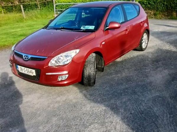 Hyundai i30 Hatchback, Petrol, 2008, Red