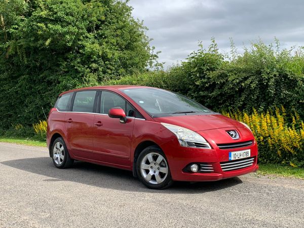Peugeot 5008 MPV, Diesel, 2010, Red