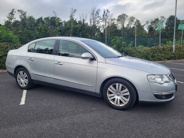 Volkswagen Passat Saloon, Petrol, 2008, Silver