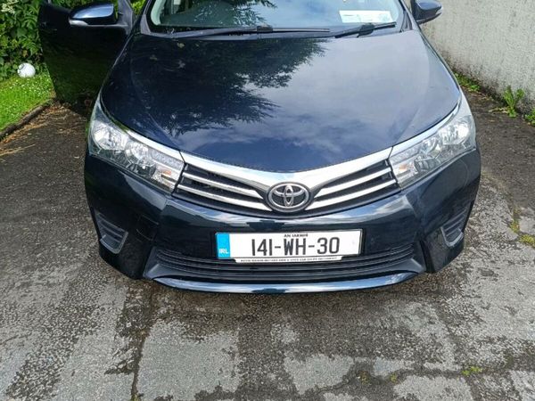 Toyota Corolla Saloon, Diesel, 2014, Black