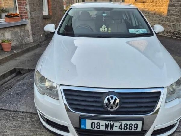 Volkswagen Passat Saloon, Diesel, 2008, White