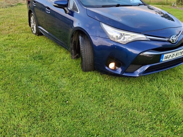Toyota Avensis Saloon, Diesel, 2016, Blue