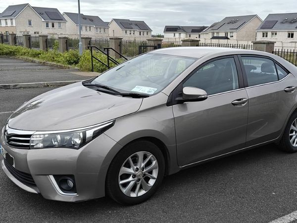 Toyota Corolla Saloon, Diesel, 2016, Bronze