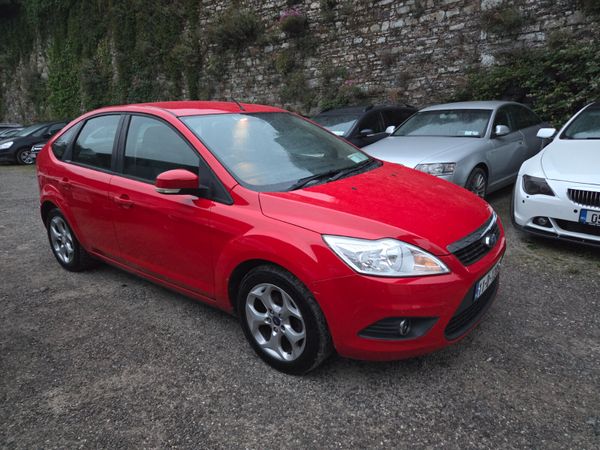 Ford Focus Hatchback, Diesel, 2011, Red