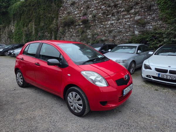 Toyota Yaris Hatchback, Petrol, 2008, Red