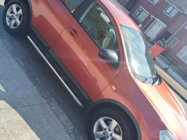 Nissan Qashqai Hatchback, Petrol, 2008, Red