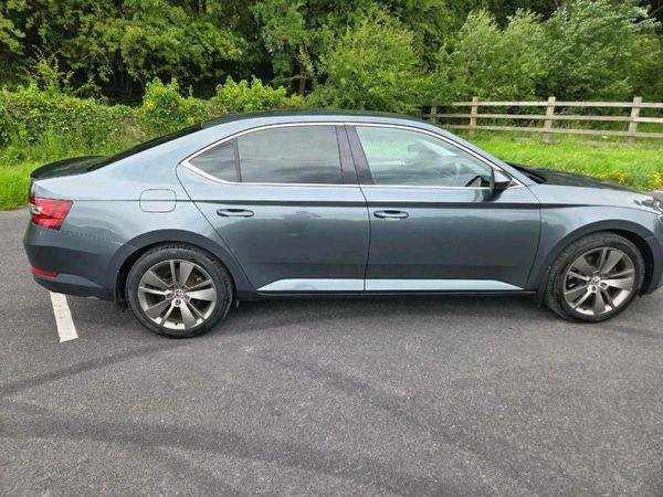 Skoda Superb Saloon, Diesel, 2018, Grey