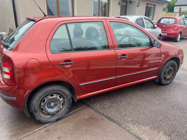 Skoda Fabia Hatchback, Petrol, 2003, Orange