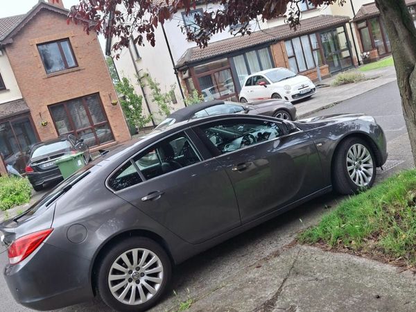 Vauxhall Insignia Hatchback, Diesel, 2010, Grey