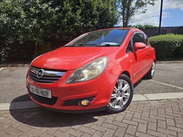 Opel Corsa Hatchback, Petrol, 2009, Red