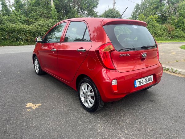 Kia Picanto Hatchback, Petrol, 2013, Red