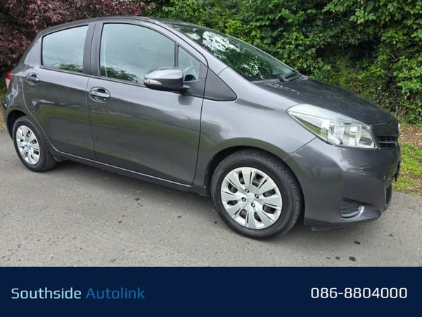 Toyota Yaris Hatchback, Petrol, 2012, Grey