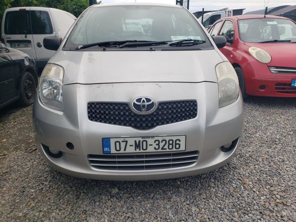 Toyota Yaris Hatchback, Petrol, 2007, Silver