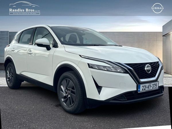 Nissan Qashqai MPV, Petrol, 2022, White
