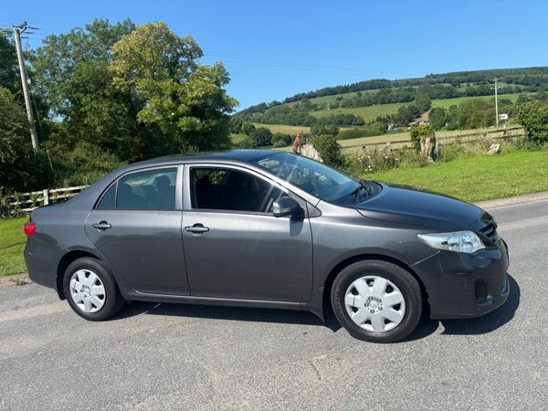 Toyota Corolla Saloon, Diesel, 2011, Grey