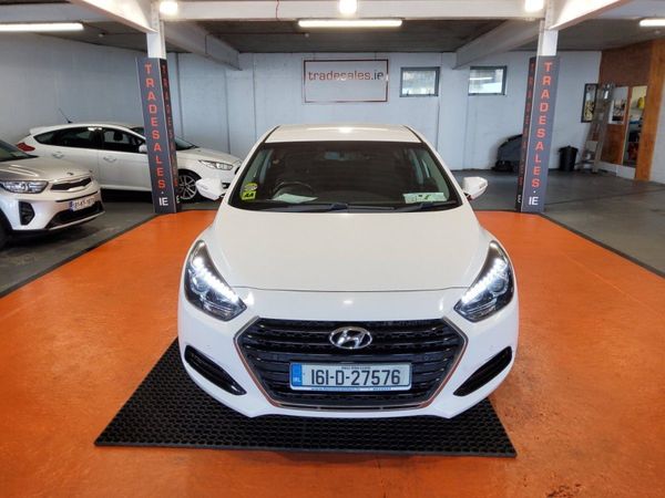 Hyundai i40 Saloon, Diesel, 2016, White