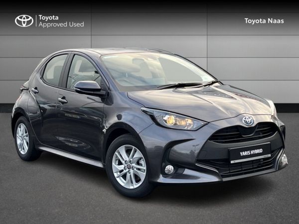 Toyota Yaris Hatchback, Petrol Hybrid, 2025, 