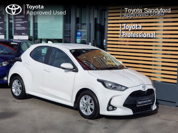 Toyota Yaris Hatchback, Petrol, 2023, White