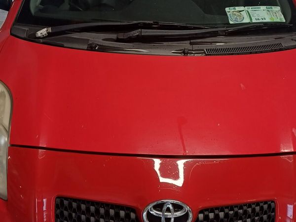Toyota Yaris Hatchback, Petrol, 2007, Red