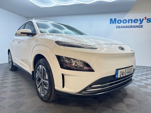 Hyundai KONA MPV, Electric, 2024, White