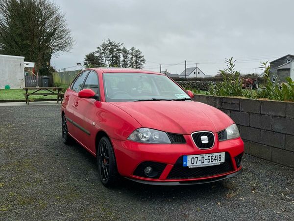 SEAT Ibiza Hatchback, Petrol, 2007, Red