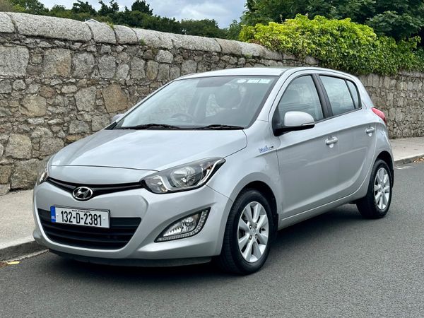 Hyundai i20 Hatchback, Diesel, 2013, Silver