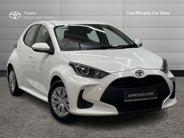Toyota Yaris Hatchback, Petrol, 2021, White