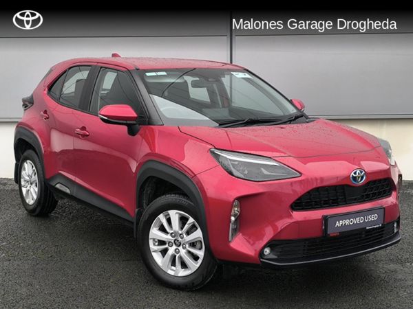 Toyota Yaris Cross Hatchback, Petrol Hybrid, 2022, Red