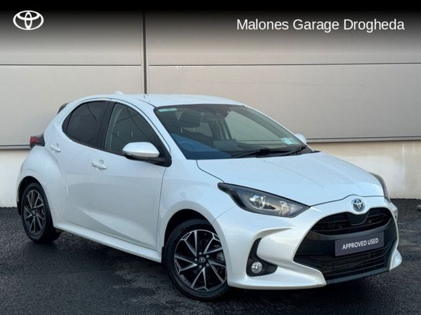Toyota Yaris Hatchback, Petrol Hybrid, 2022, White