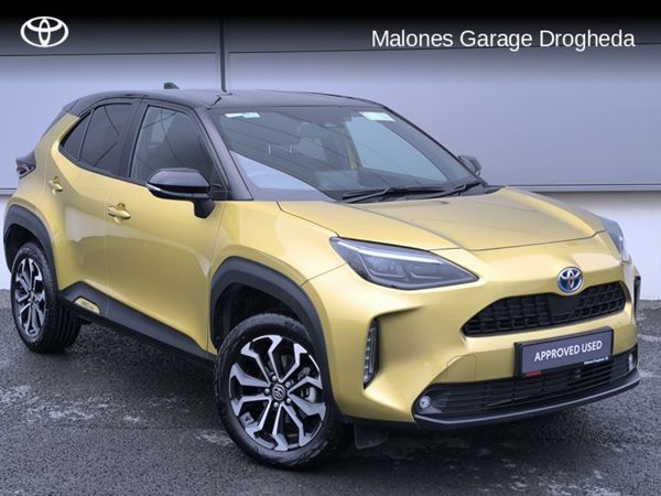 Toyota Yaris Cross Hatchback, Petrol Hybrid, 2024, Gold