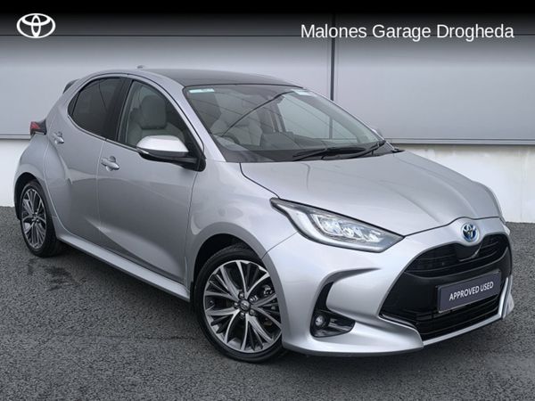 Toyota Yaris Hatchback, Petrol Hybrid, 2023, Silver