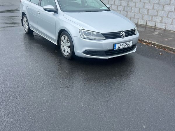 Volkswagen Jetta Saloon, Diesel, 2012, Silver