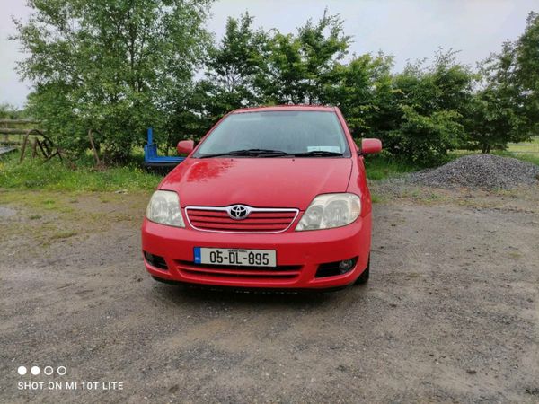 Toyota Corolla Saloon, Petrol, 2005, Red