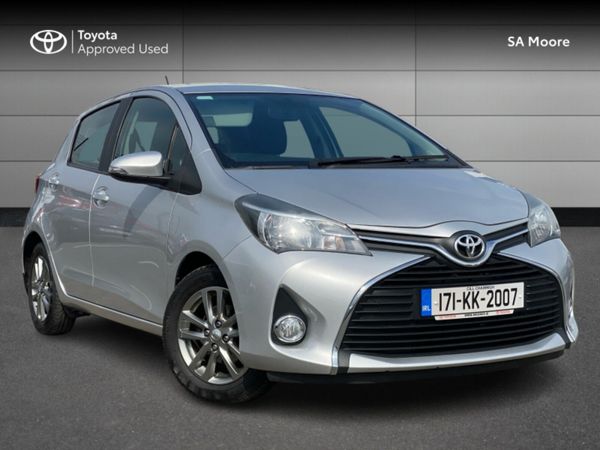 Toyota Yaris Hatchback, Petrol, 2017, Silver