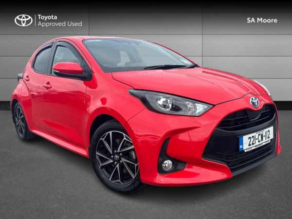 Toyota Yaris Hatchback, Petrol Hybrid, 2022, Red