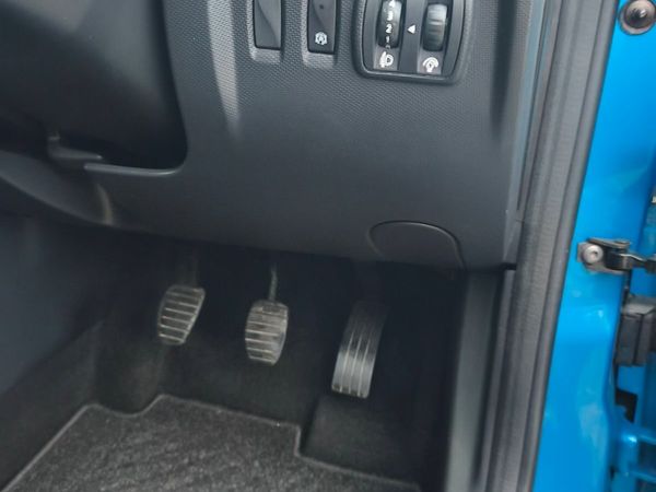 Renault Captur Hatchback, Diesel, 2016, Blue