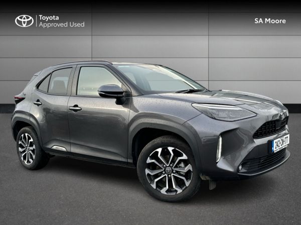 Toyota Yaris Cross Hatchback, Petrol Hybrid, 2024, Grey