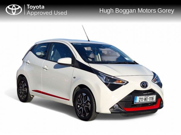 Toyota Aygo Hatchback, Petrol, 2021, White