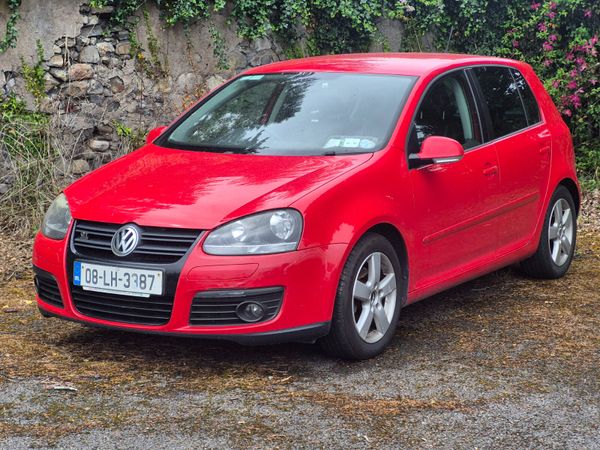 Volkswagen Golf Hatchback, Petrol, 2008, Red