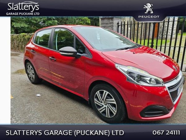 Peugeot 208 Hatchback, Diesel, 2017, Red