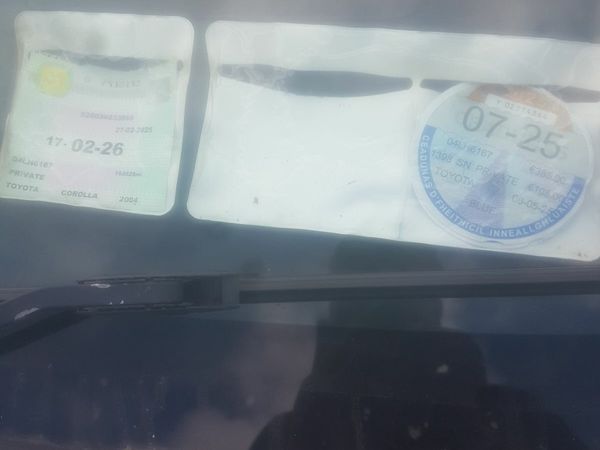 Toyota Corolla Hatchback, Petrol, 2004, Blue