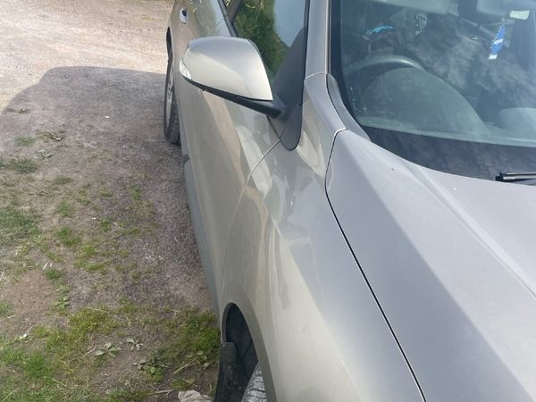 Renault Fluence Saloon, Diesel, 2012, Gold