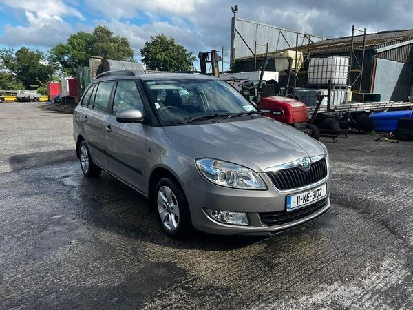 Skoda Fabia Estate/Jeep, Petrol, 2011, Beige