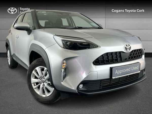 Toyota Yaris Cross Hatchback, Petrol Hybrid, 2025, Silver