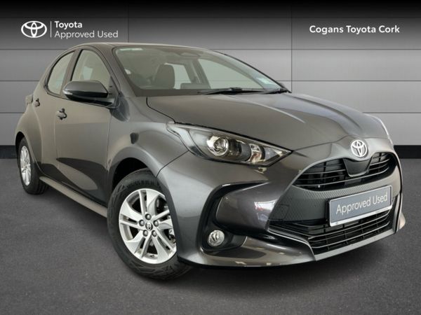 Toyota Yaris Hatchback, Petrol Hybrid, 2025, Grey