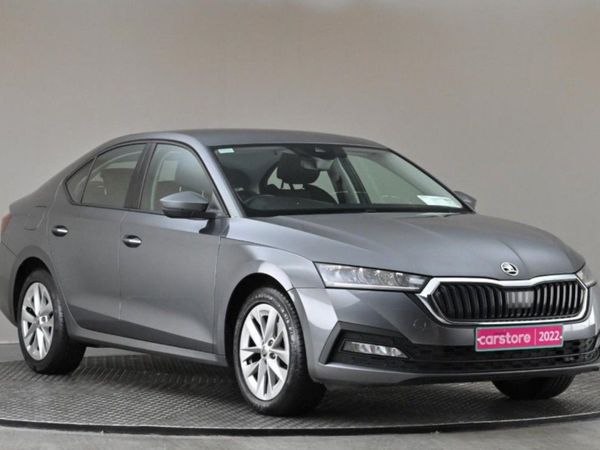 Skoda Octavia Hatchback, Diesel, 2022, Grey